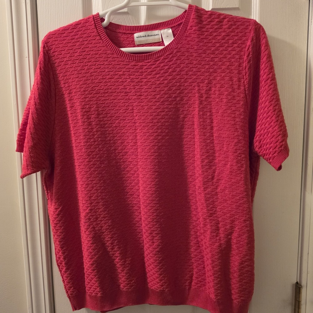 Alfred Dunner Red Textured Top Sz 2X Short Sleeve